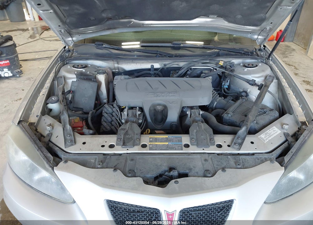 2007 PONTIAC GRAND PRIX VIN: 2G2WP552771204794