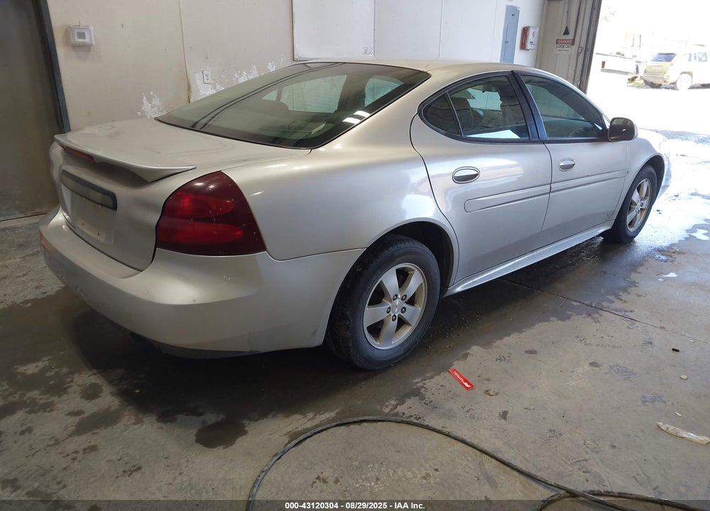 2007 PONTIAC GRAND PRIX VIN: 2G2WP552771204794
