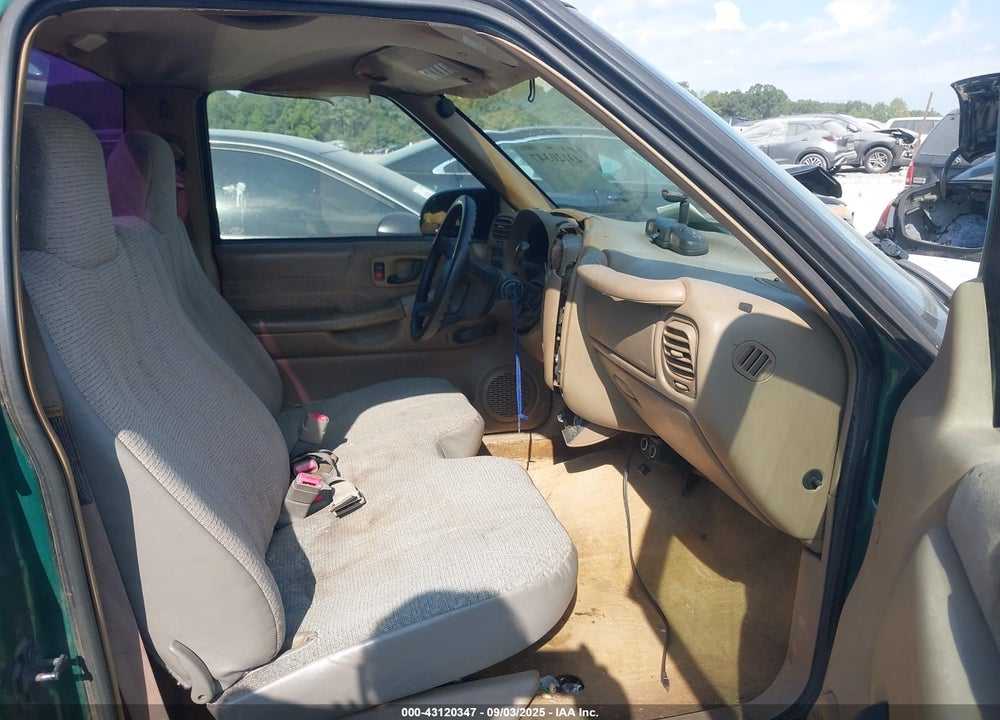 1999 CHEVROLET S-10 LS VIN: 1GCCS1443X8110160