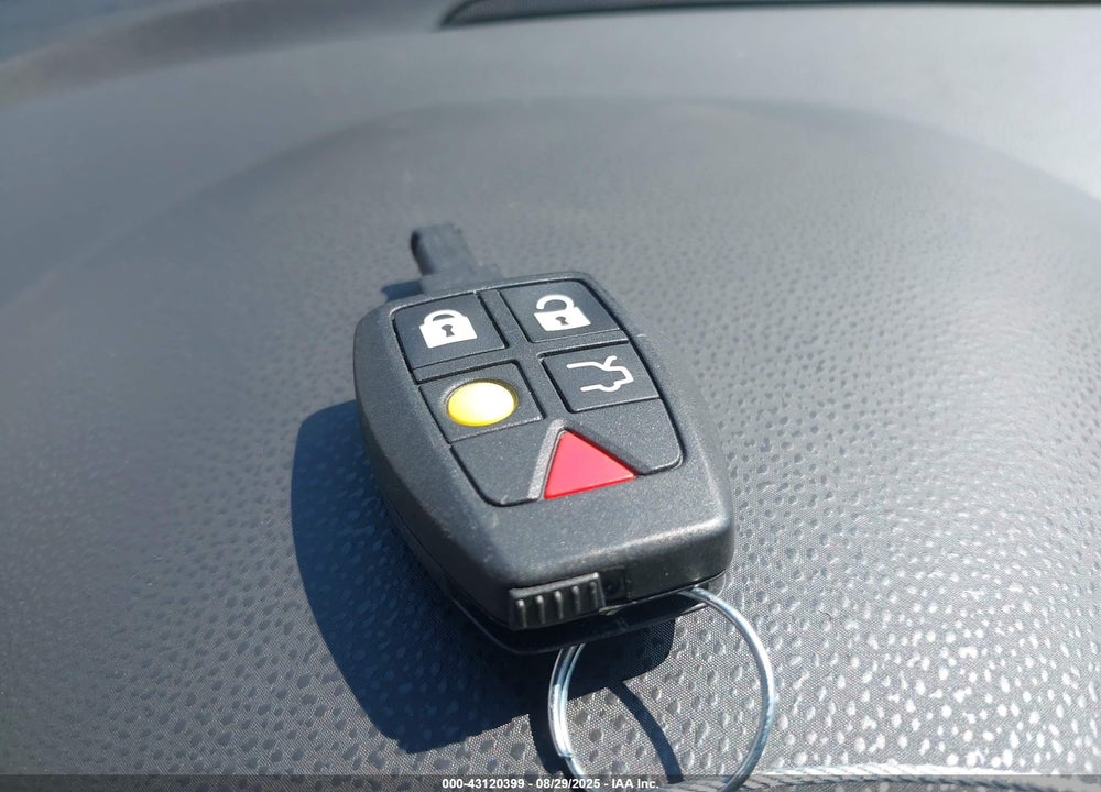 2006 VOLVO S40 T5 VIN: YV1MH682462196194