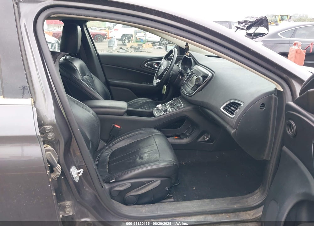 2016 CHRYSLER 200 VIN: 1C3CCCAB0GN170317