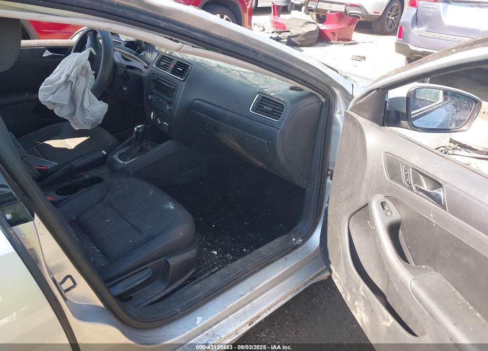 2012 VOLKSWAGEN JETTA 2.5L SE VIN: 3VWDP7AJ5CM021146