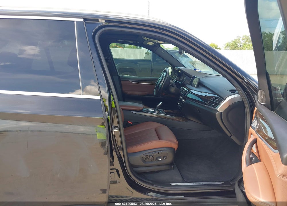 2017 BMW X5 VIN: 5UXKR0C57H0U54682