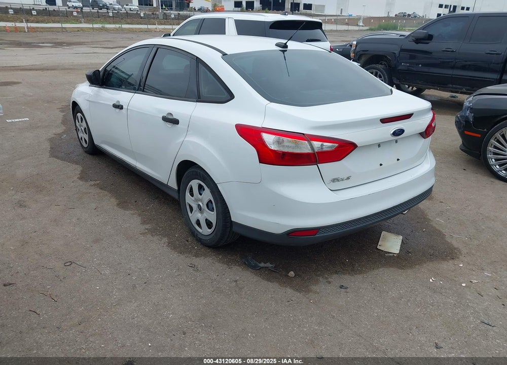 2013 FORD FOCUS VIN: 1FADP3E2XDL313589