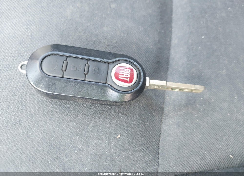 2013 FIAT 500 VIN: 3C3CFFAR4DT605972
