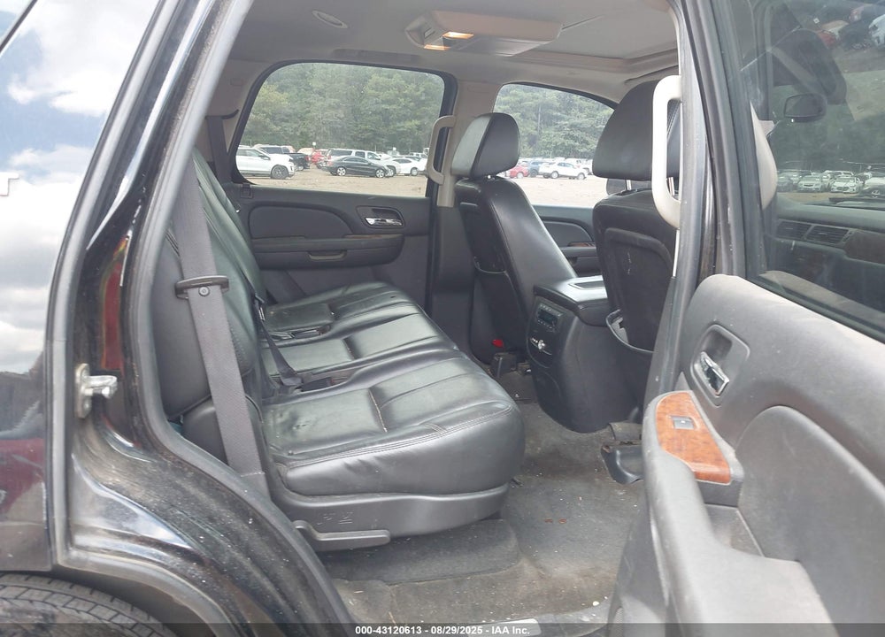 2007 CHEVROLET TAHOE LT VIN: 1GNFK13017R409286