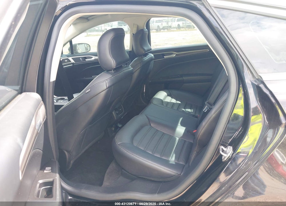 2018 FORD FUSION VIN: 3FA6P0PU6JR203755
