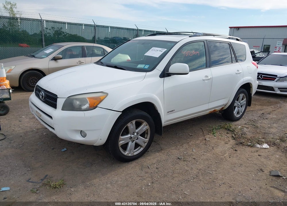 2008 TOYOTA RAV4 VIN: JTMBD32V185142122