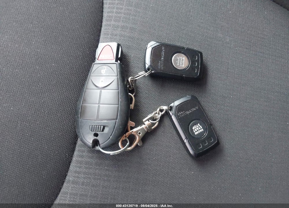 2017 JEEP CHEROKEE VIN: 1C4PJMCB2HW666723