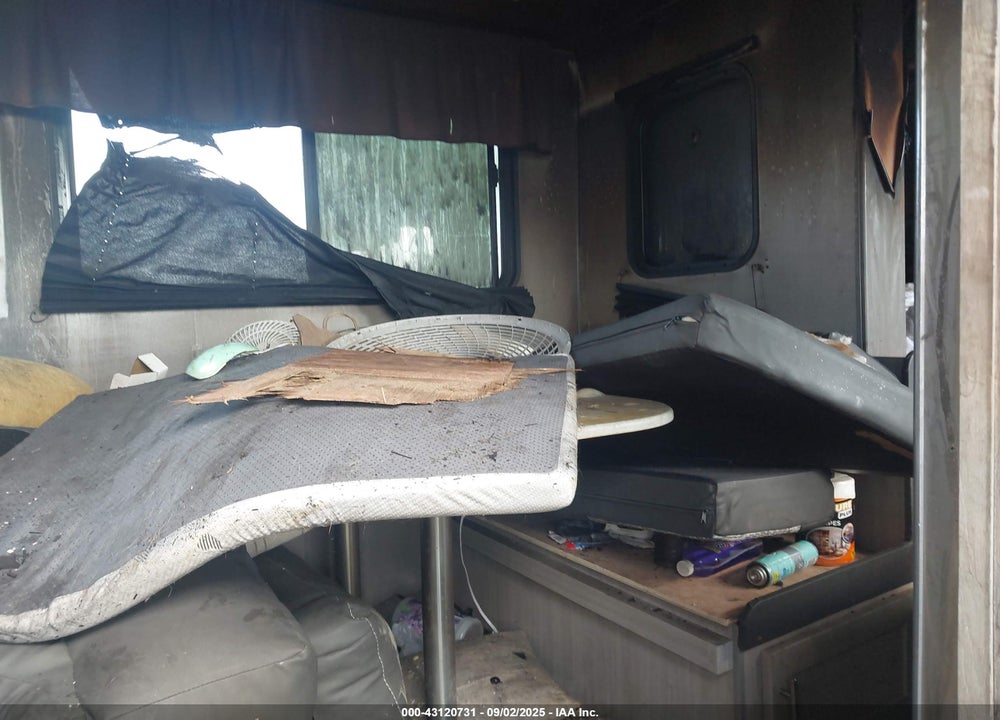 2023 COACHMEN CATALINA L VIN: 5ZTZVARB5PX028208