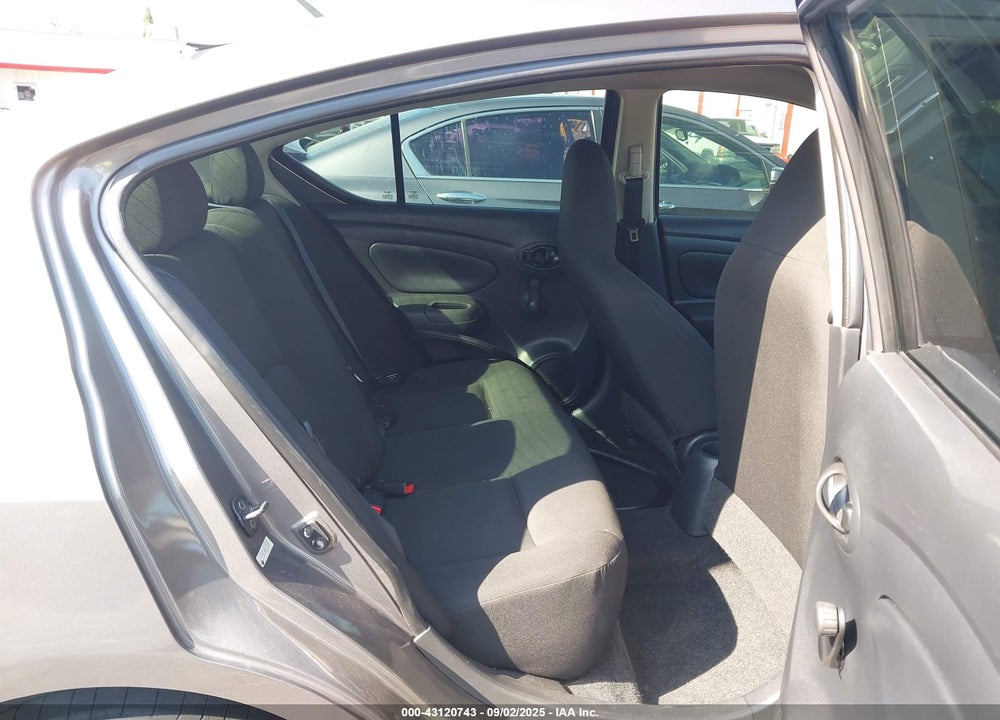 2015 NISSAN VERSA 1.6 S+ VIN: 3N1CN7AP8FL921206