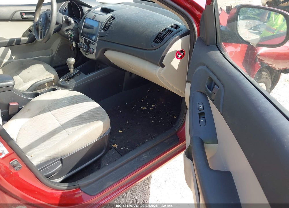2010 KIA FORTE VIN: KNAFU4A28A5050846