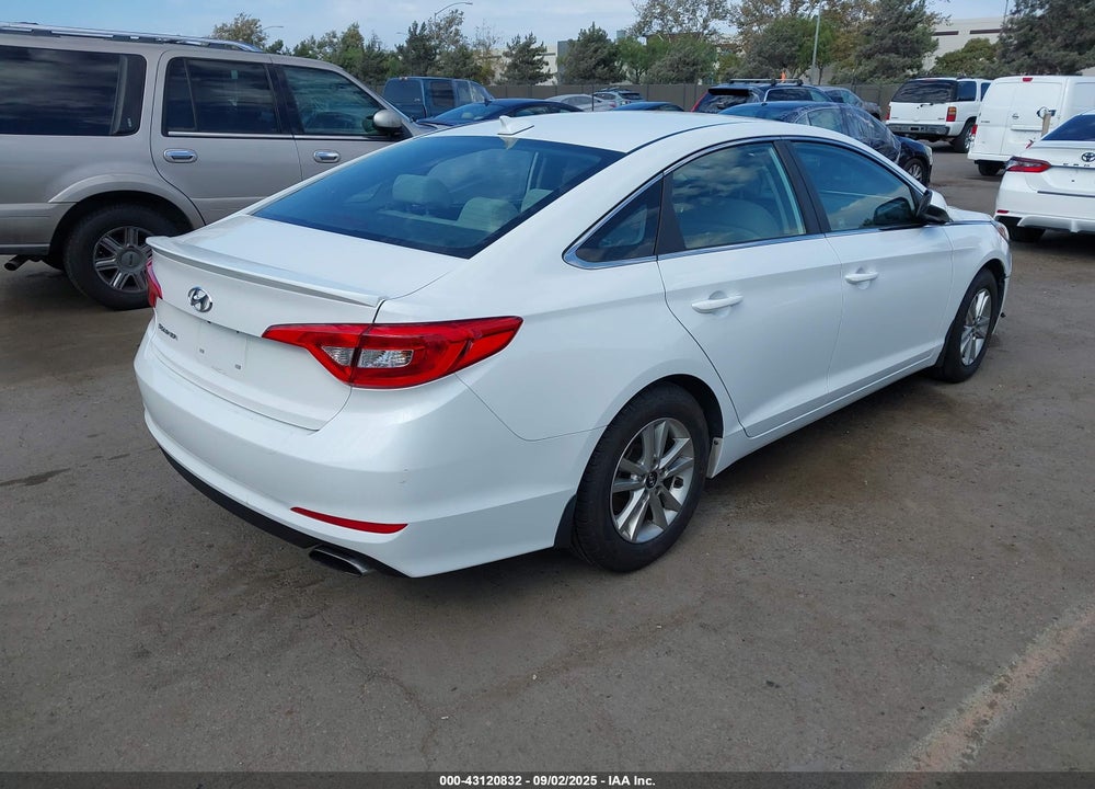 2015 HYUNDAI SONATA SE VIN: 5NPE24AF5FH148909