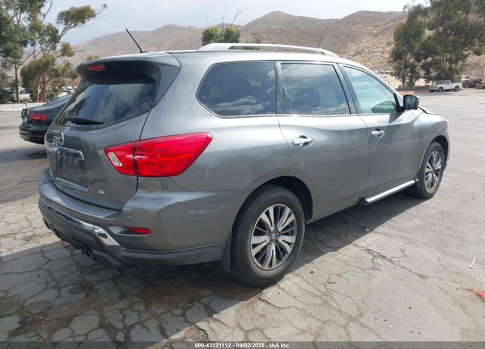 2017 NISSAN PATHFINDER VIN: 5N1DR2MN1HC637025