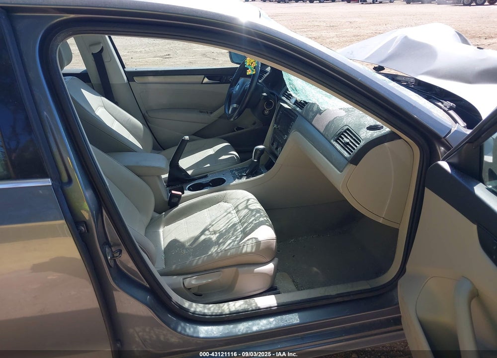 2014 VOLKSWAGEN PASSAT 1.8T SE VIN: 1VWBS7A38EC043587