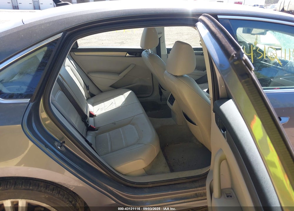 2014 VOLKSWAGEN PASSAT 1.8T SE VIN: 1VWBS7A38EC043587