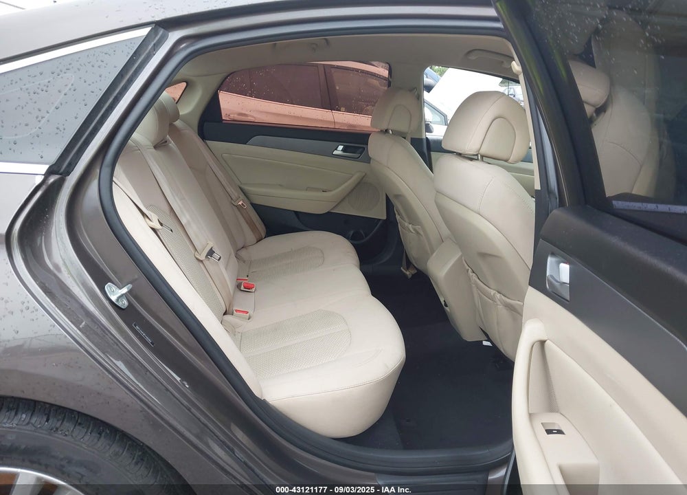 2015 HYUNDAI SONATA SE VIN: 5NPE24AF8FH160262