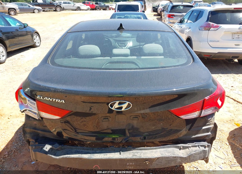 2012 HYUNDAI ELANTRA VIN: 5NPDH4AE9CH072480