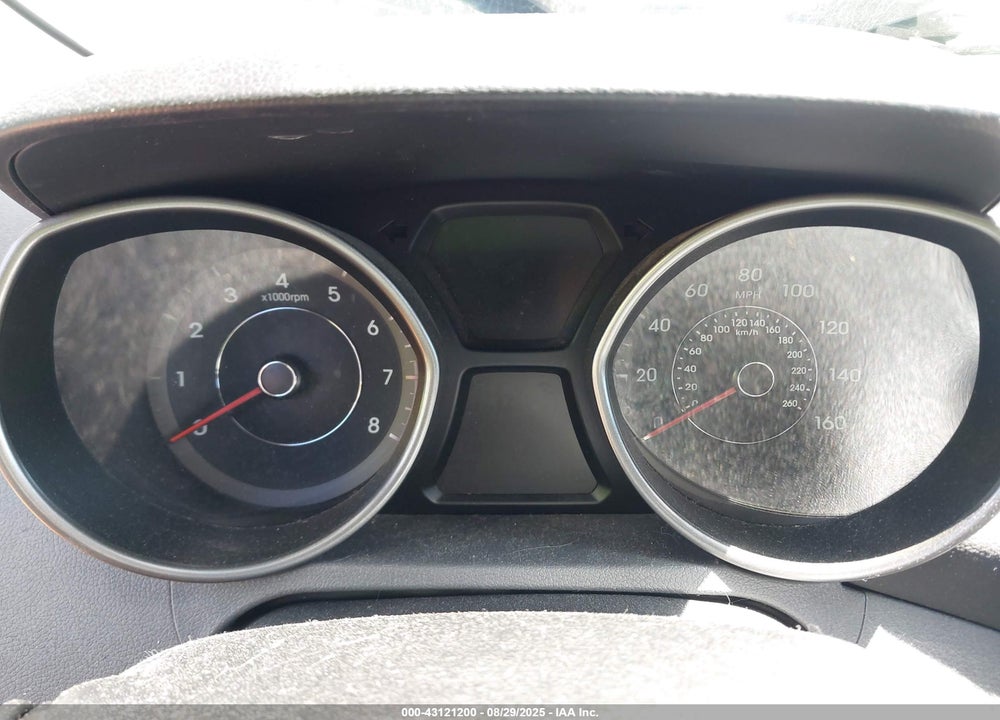2012 HYUNDAI ELANTRA VIN: 5NPDH4AE9CH072480