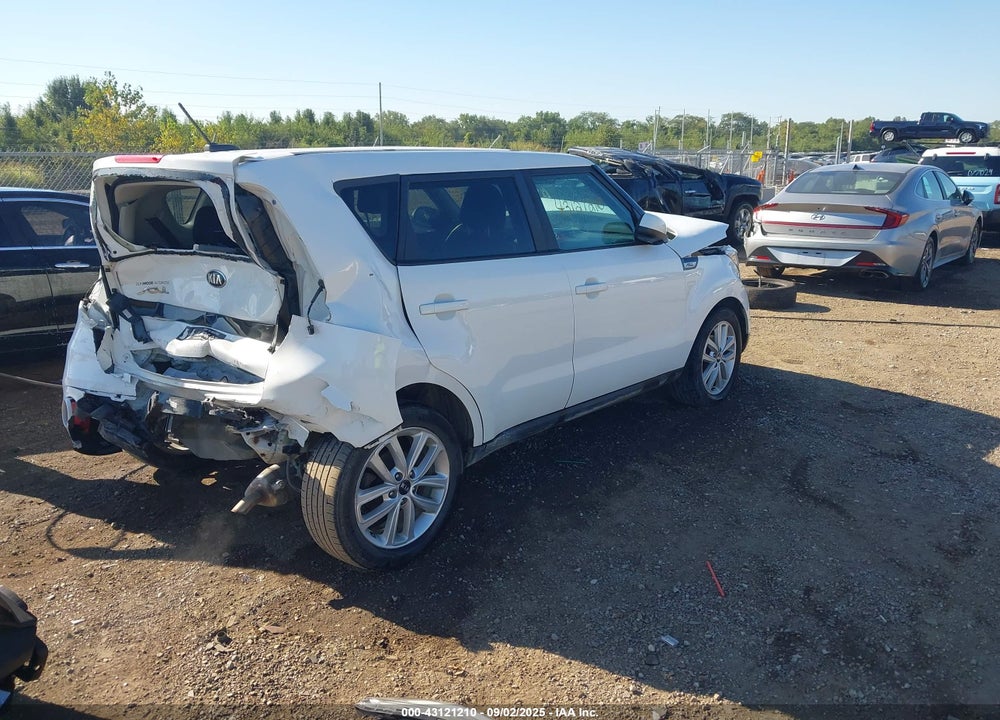 2018 KIA SOUL VIN: KNDJP3A50J7898068