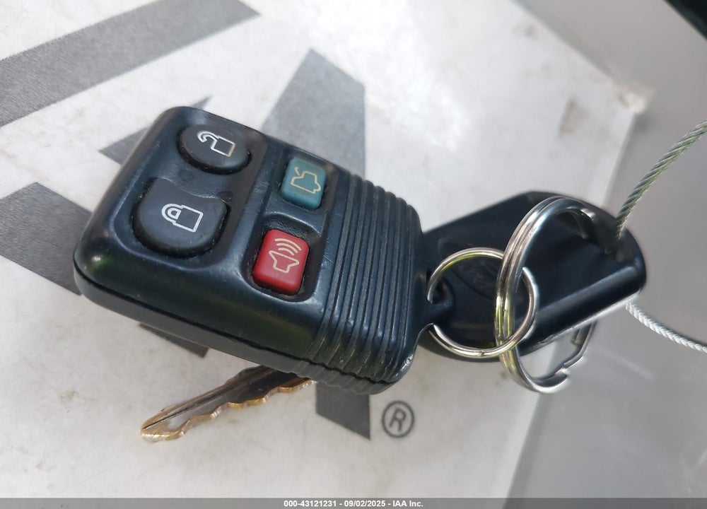 2006 FORD FOCUS VIN: 1FAHP34N16W230518