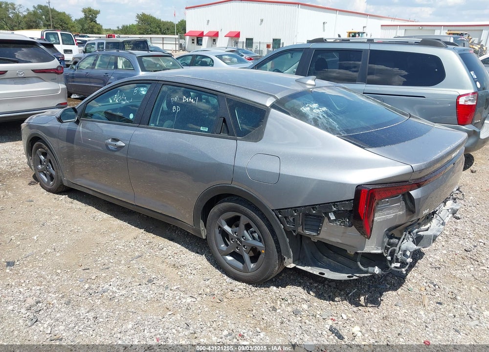 2025 KIA K4 LXS VIN: 3KPFT4DEXSE033841