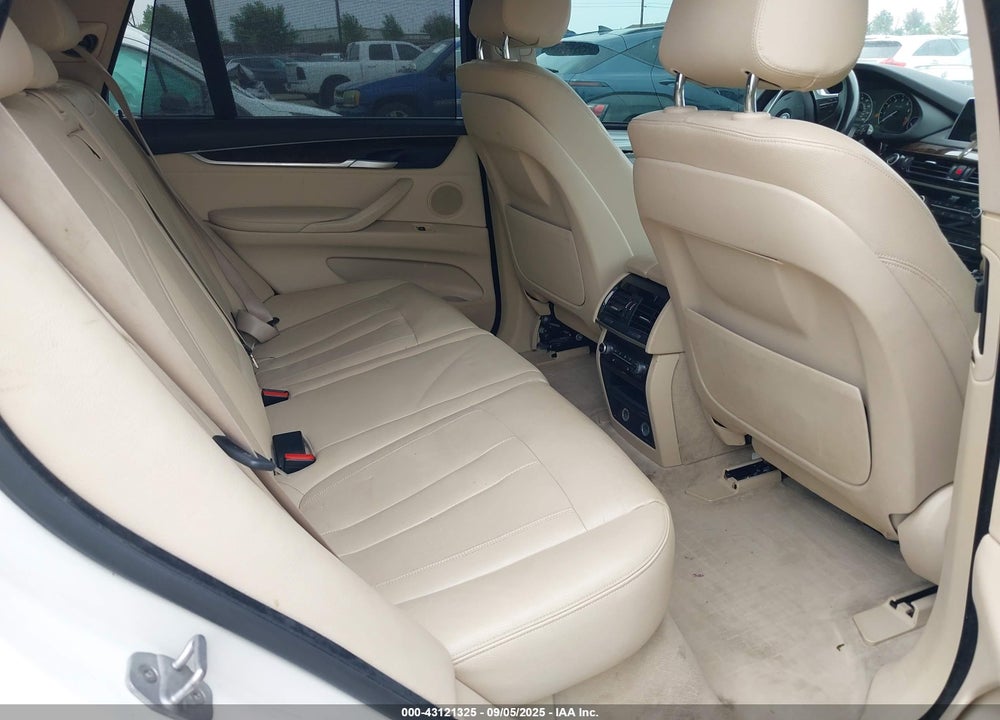 2015 BMW X5 VIN: 5UXKR0C51F0P06181