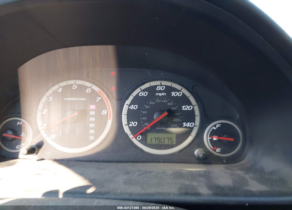 2006 HONDA CR-V LX VIN: JHLRD68576C025373