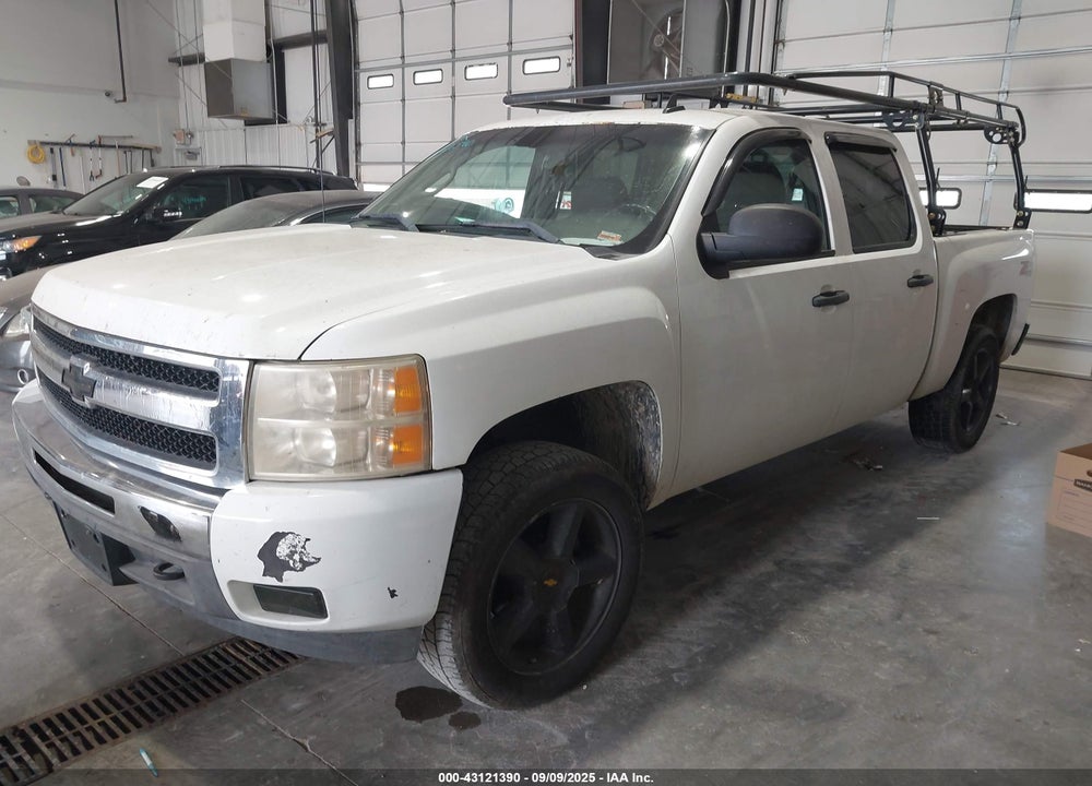 2011 CHEVROLET SILVERADO 1500 LT VIN: 3GCPKSE37BG309910