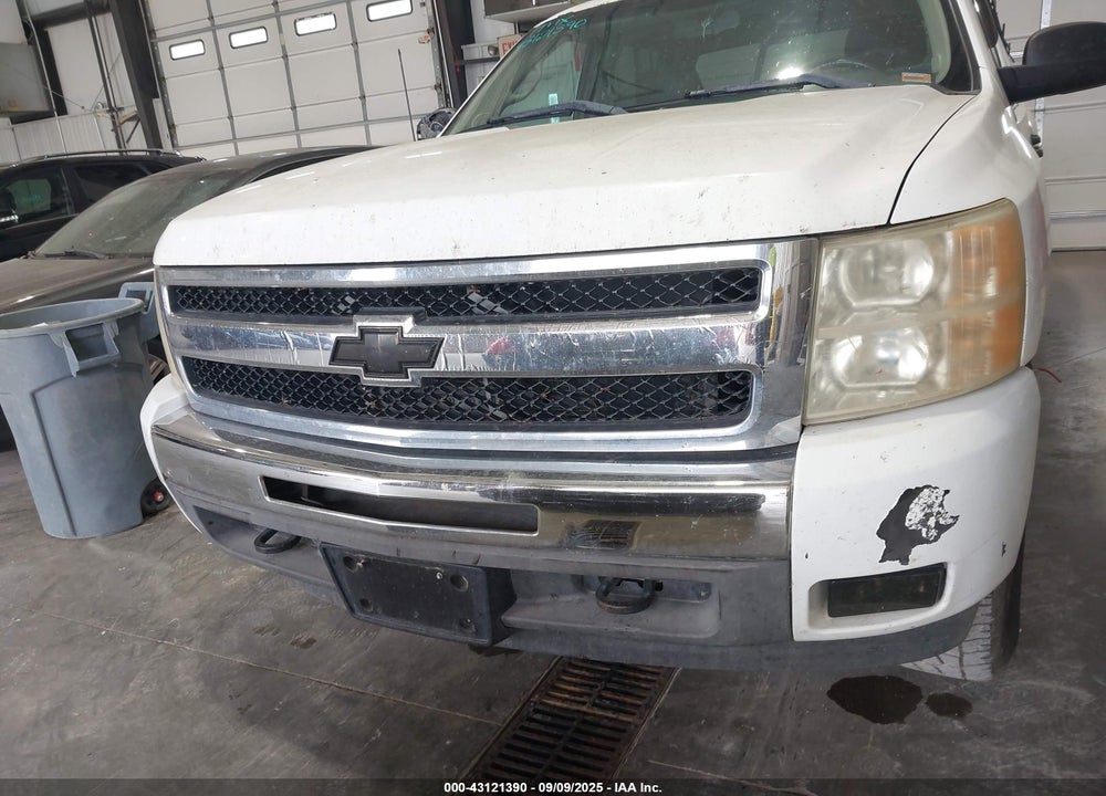 2011 CHEVROLET SILVERADO 1500 LT VIN: 3GCPKSE37BG309910