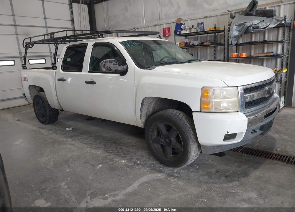 2011 CHEVROLET SILVERADO 1500 LT VIN: 3GCPKSE37BG309910