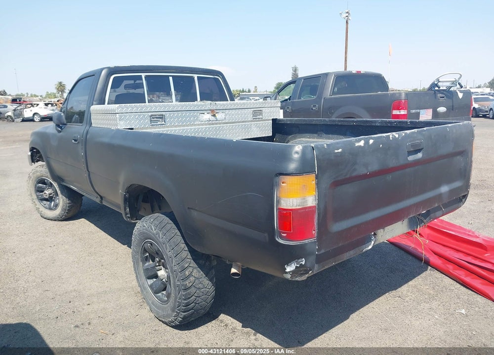1989 TOYOTA PICKUP 1/2 TON LNG WHEELBASE DLX VIN: JT4RN02P4K4001375