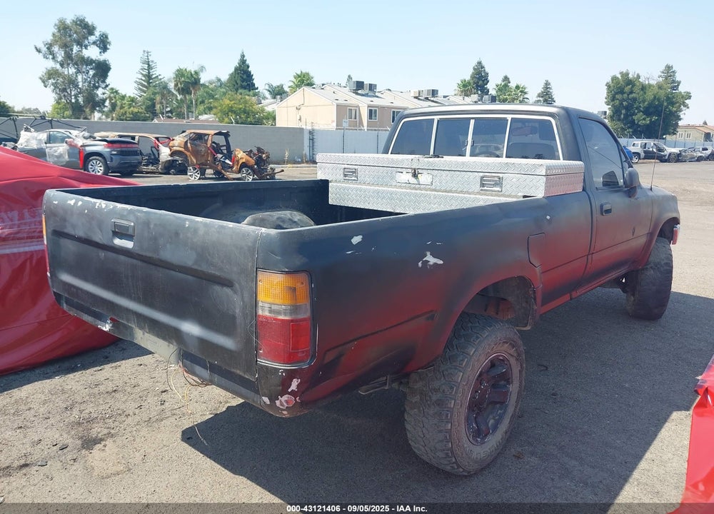 1989 TOYOTA PICKUP 1/2 TON LNG WHEELBASE DLX VIN: JT4RN02P4K4001375