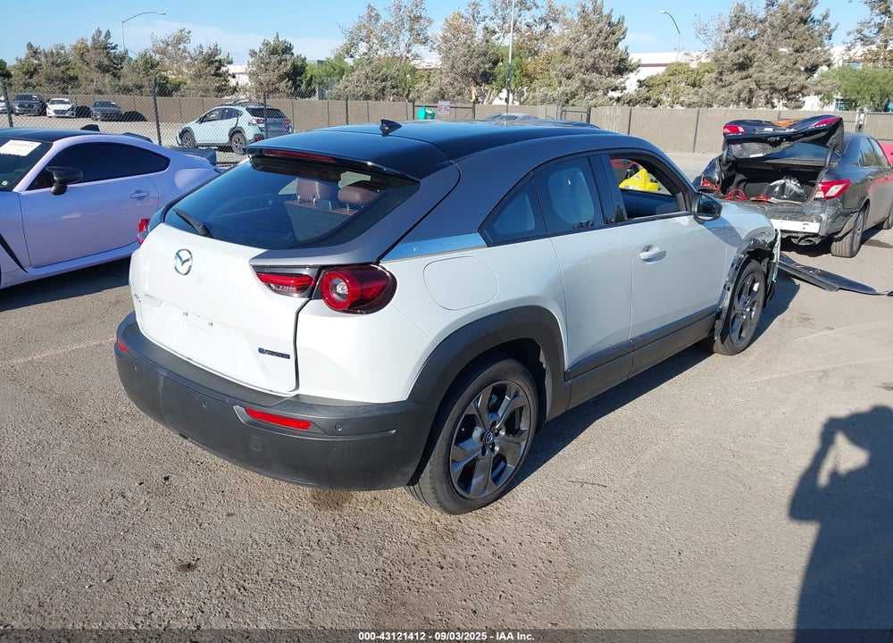 2023 MAZDA MX-30 EV VIN: JM1DRADB0P0200623
