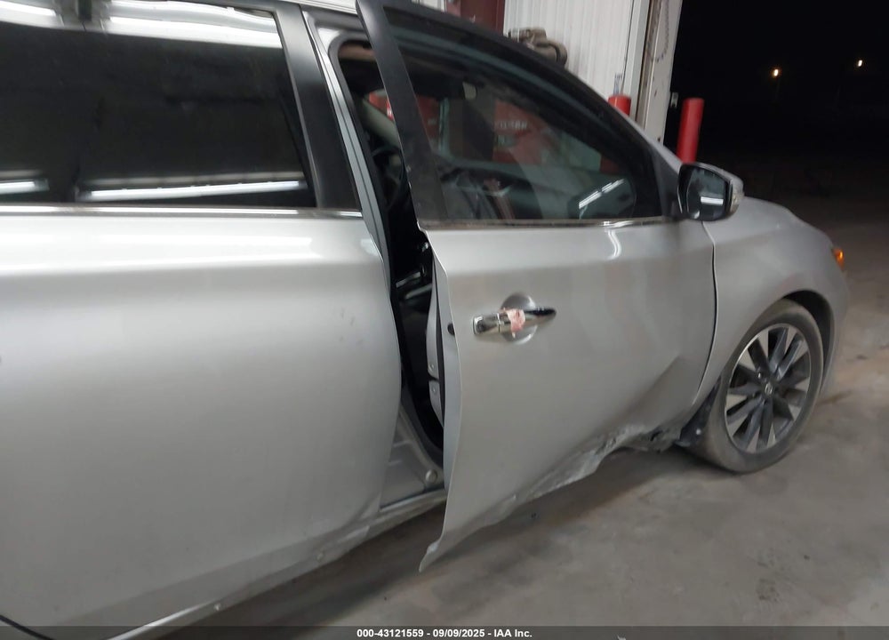 2017 NISSAN SENTRA VIN: 3N1AB7AP6HY374748