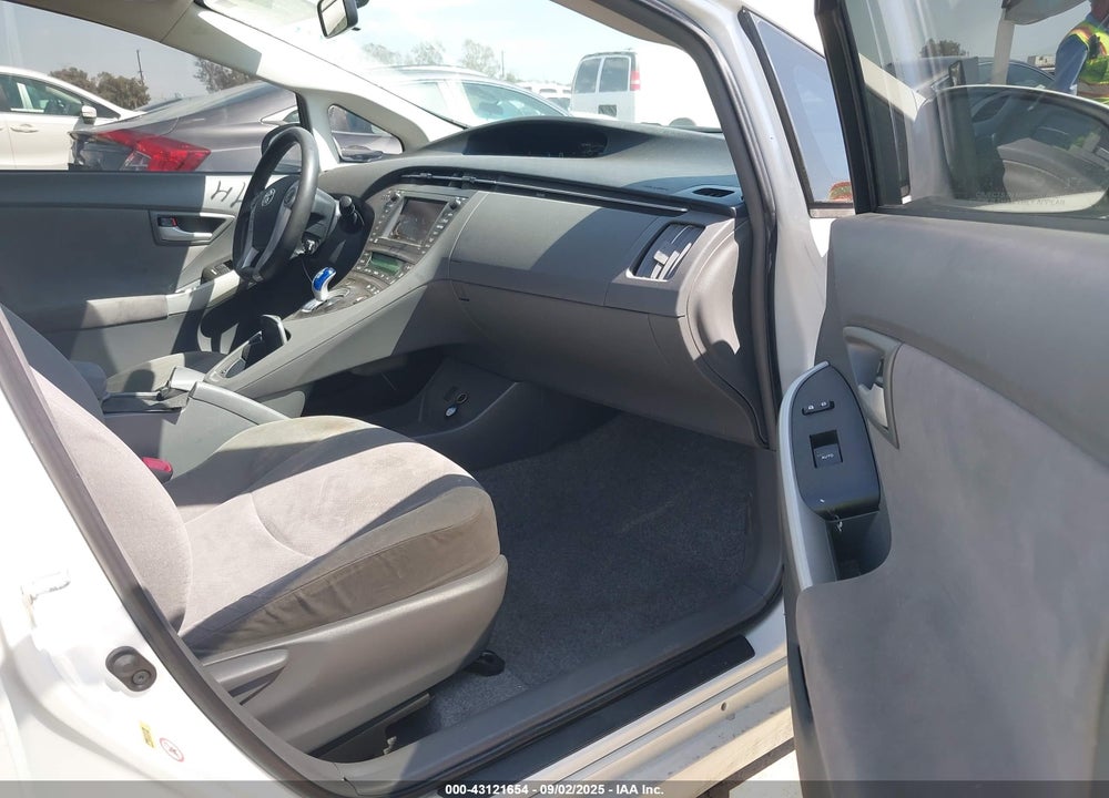 2011 TOYOTA PRIUS VIN: JTDKN3DUXB0311463
