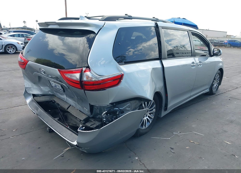 2020 TOYOTA SIENNA XLE VIN: 5TDYZ3DCXLS077992