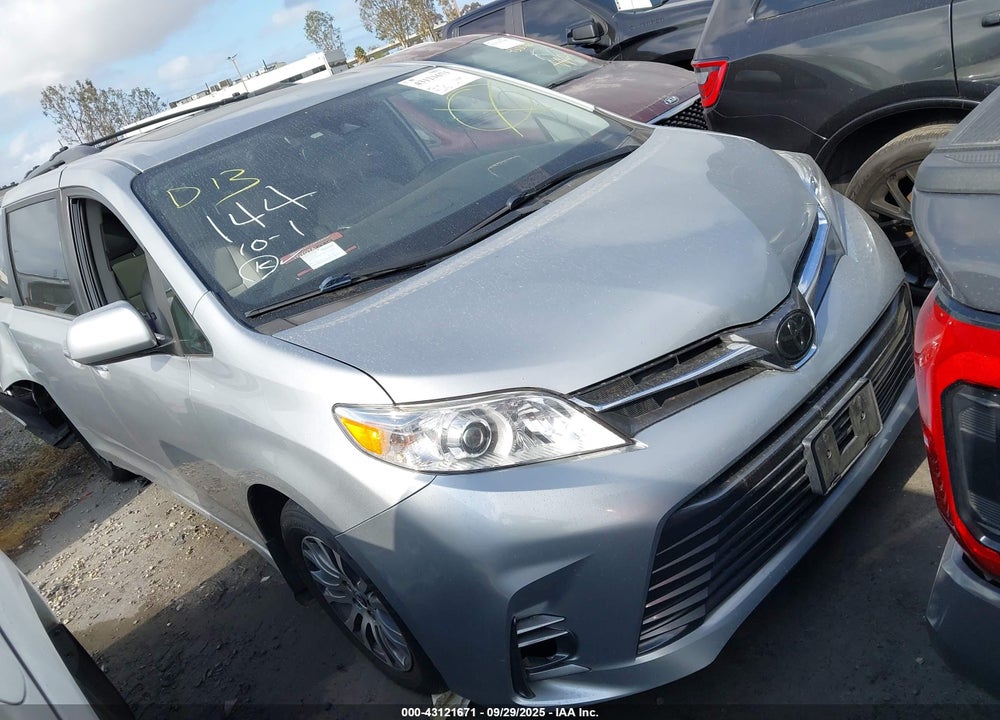 2020 TOYOTA SIENNA XLE VIN: 5TDYZ3DCXLS077992