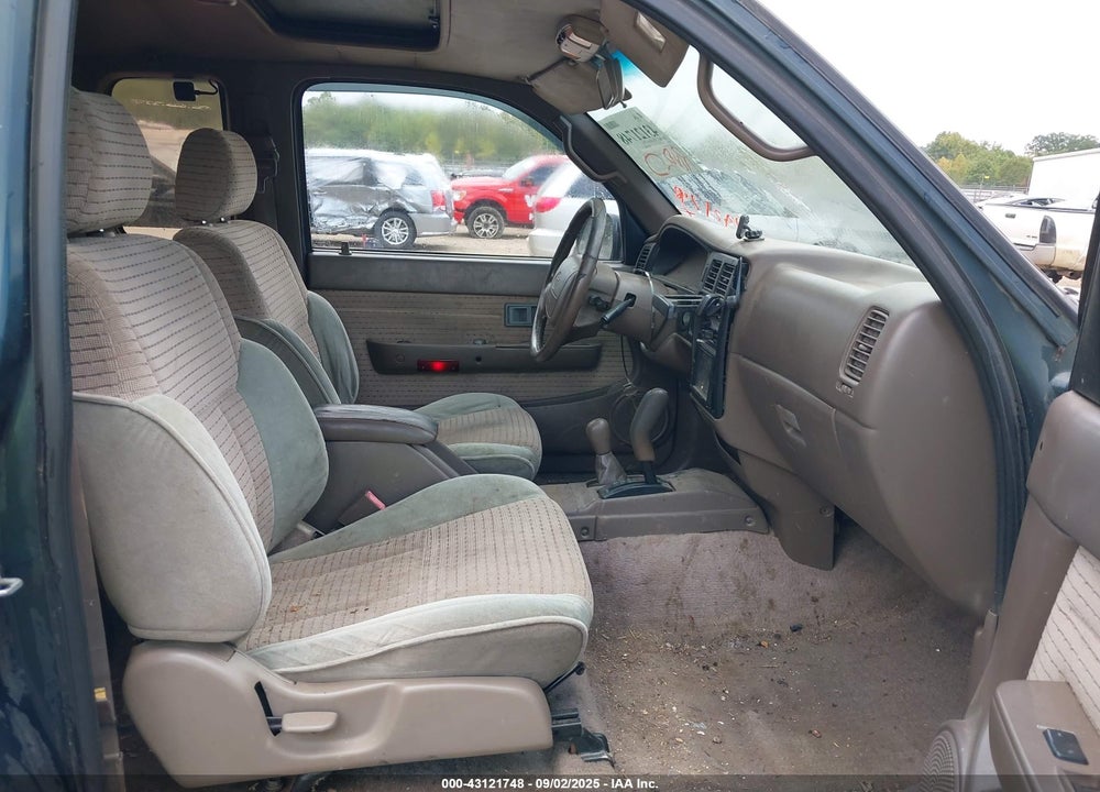 1995 TOYOTA TACOMA XTRACAB SR5 VIN: 4TAVN73K3SZ084757