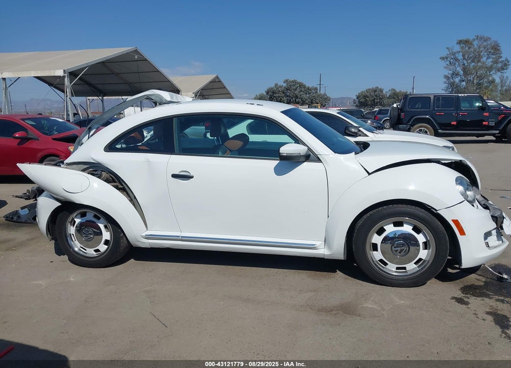 2015 VOLKSWAGEN BEETLE VIN: 3VWF17AT7FM605144
