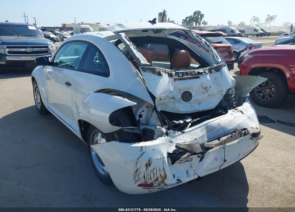 2015 VOLKSWAGEN BEETLE VIN: 3VWF17AT7FM605144