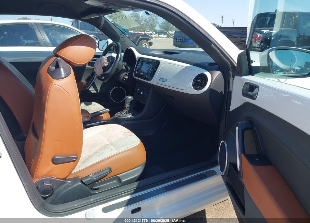 2015 VOLKSWAGEN BEETLE VIN: 3VWF17AT7FM605144