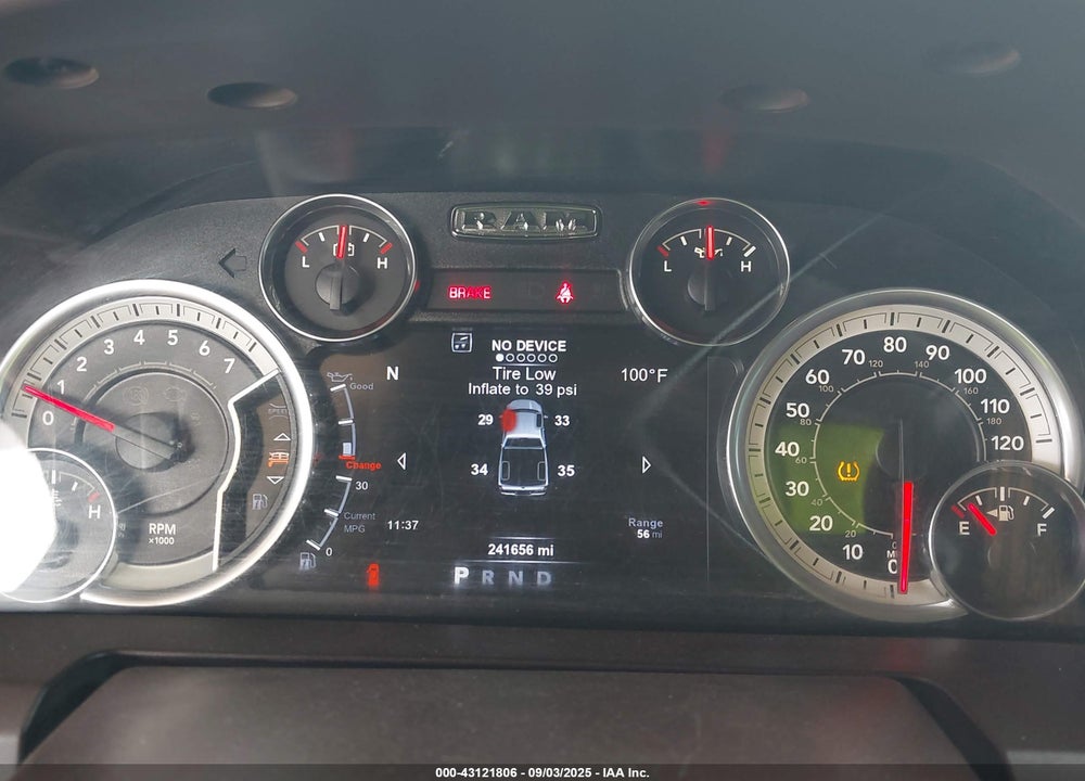 2017 RAM 1500 VIN: 1C6RR6LT0HS570092