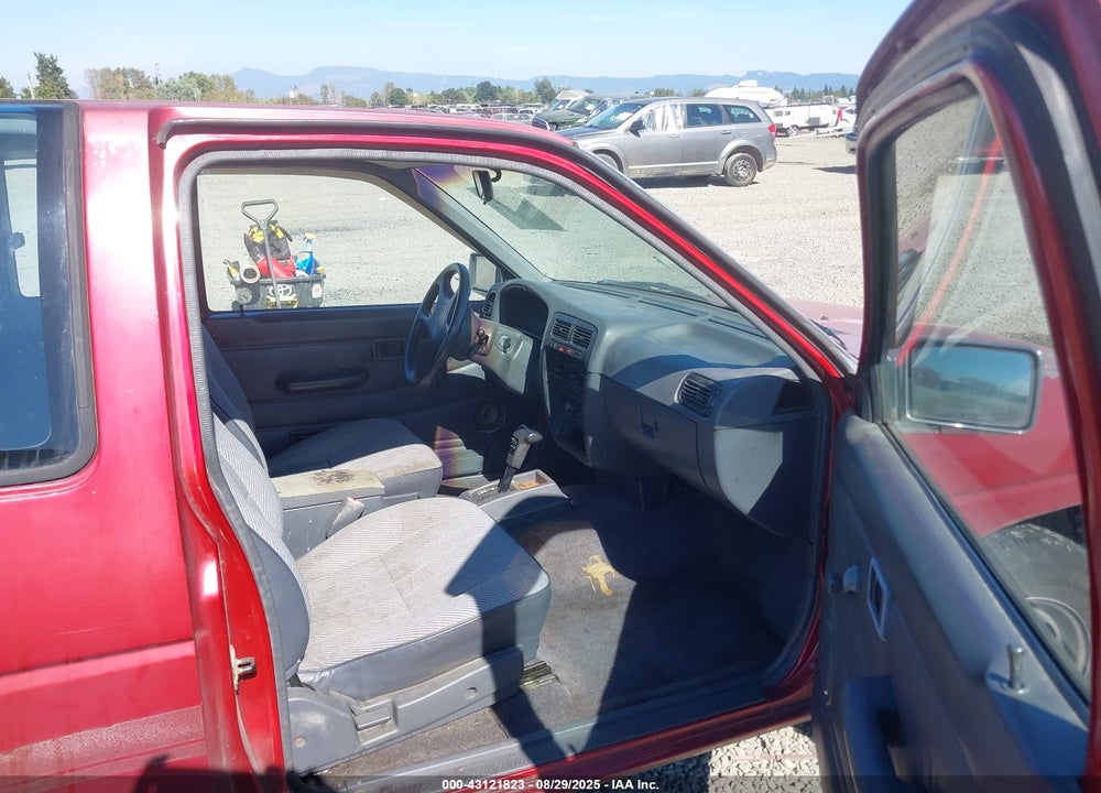 1994 NISSAN TRUCK KING CAB XE VIN: 1N6SD16S8RC380287