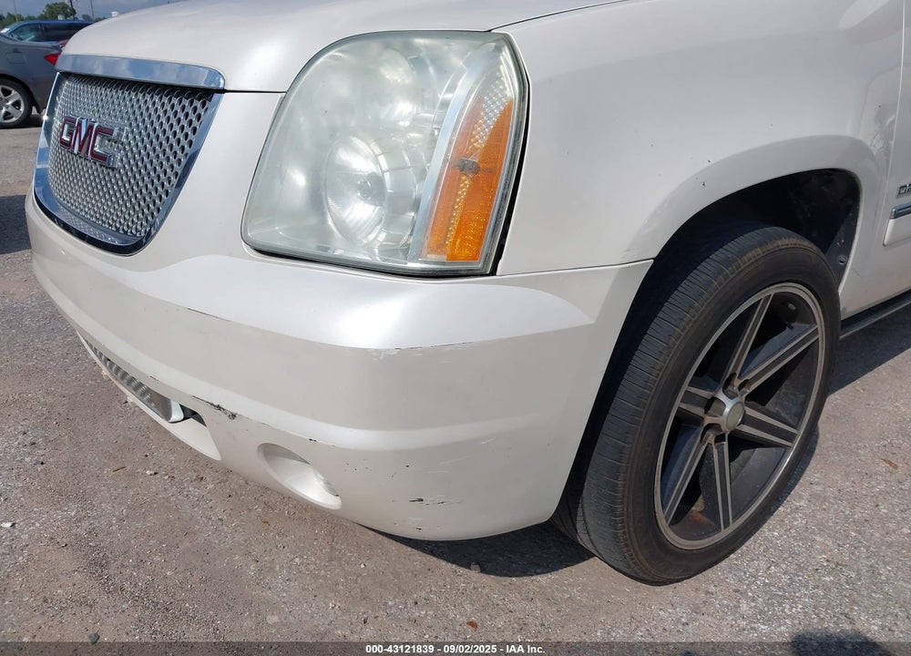 2013 GMC YUKON XL VIN: 1GKS1MEF2DR146240