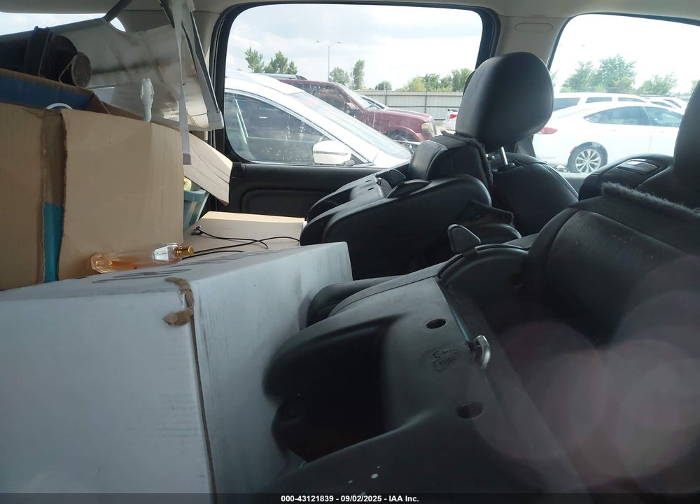 2013 GMC YUKON XL VIN: 1GKS1MEF2DR146240