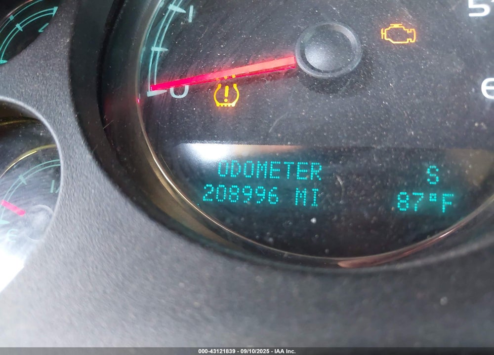 2013 GMC YUKON XL VIN: 1GKS1MEF2DR146240