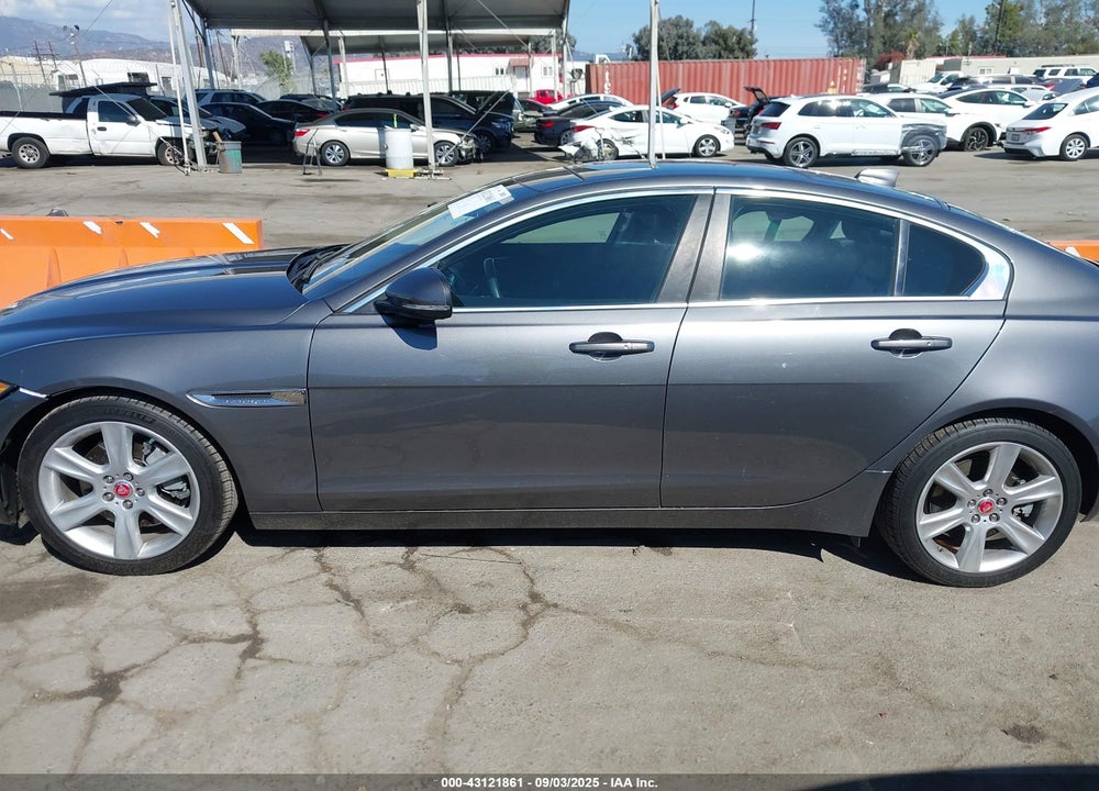 2018 JAGUAR XE VIN: SAJAE4FX6JCP35892