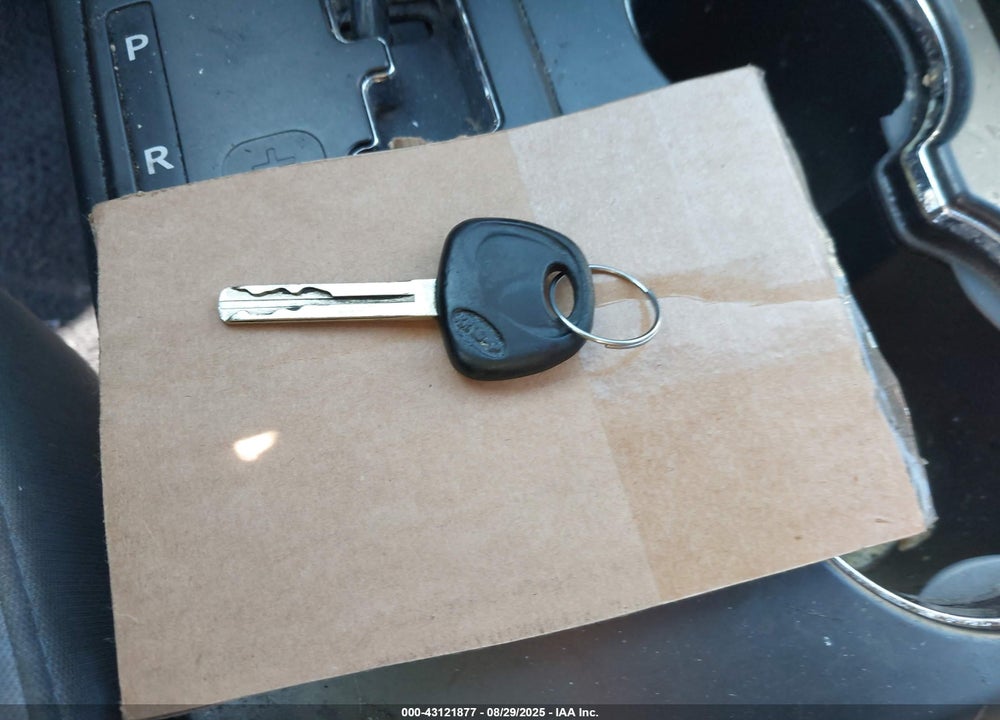 2013 KIA SORENTO LX VIN: 5XYKT3A67DG311560