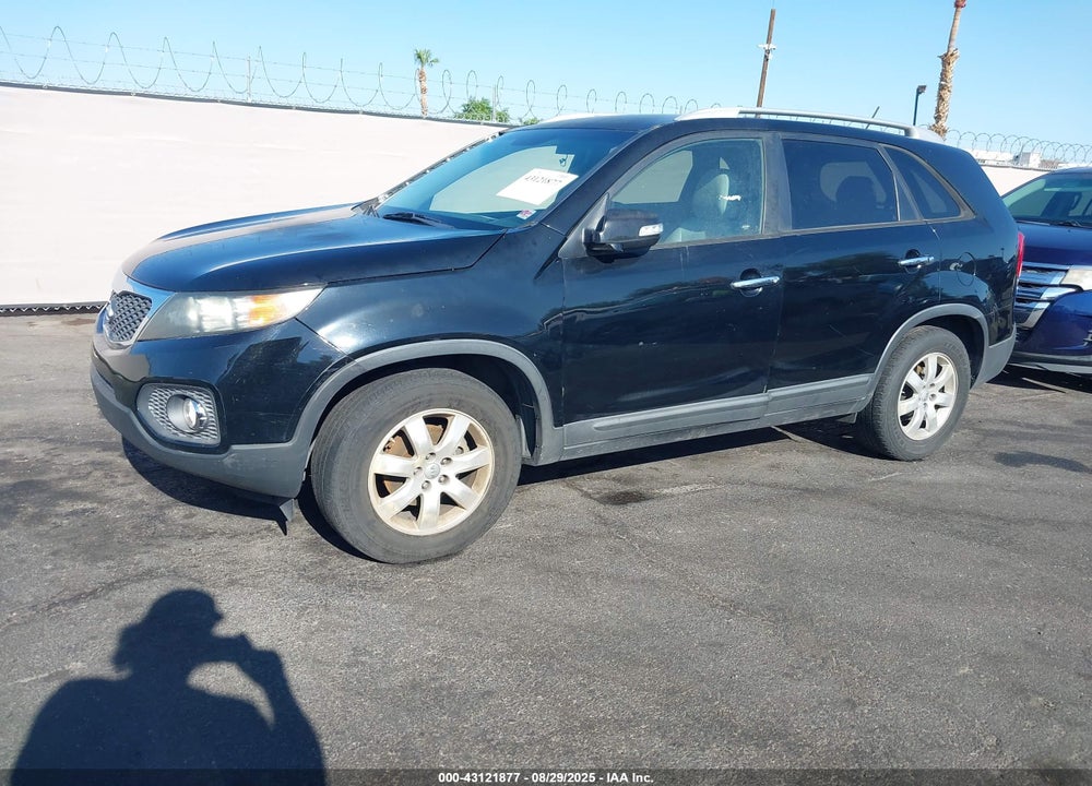 2013 KIA SORENTO LX VIN: 5XYKT3A67DG311560
